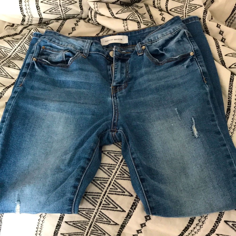 Ashley Mason distressed skinnies